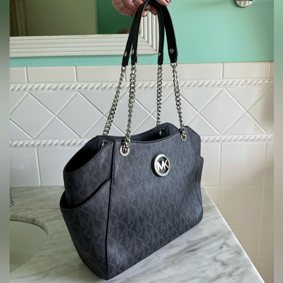 Michael Kors Black Logo Tote Bag - Picture 1 of 15